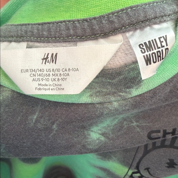 H&M Smiley World Green/Black Tie-Dye Kids Sweatshirt - Picture 4 of 4